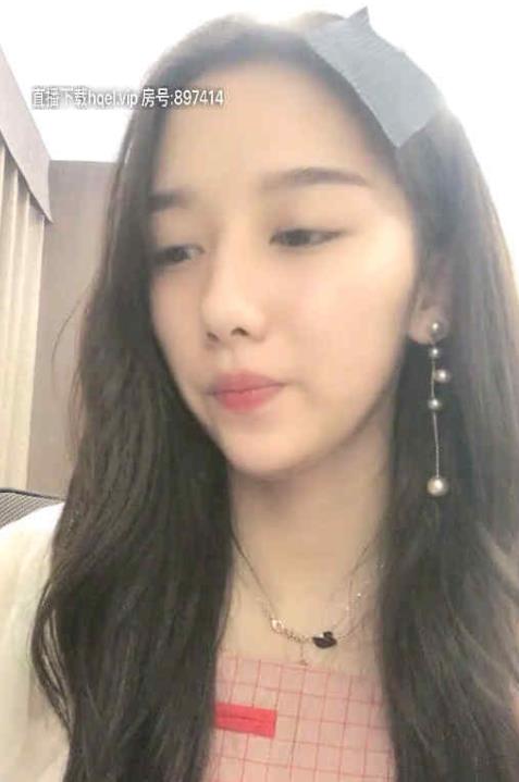 斗鱼卡哇伊小可爱主播(星luck)大秀合集