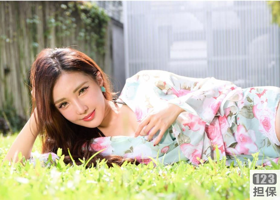 微博网红《千岁娇》白丝合集