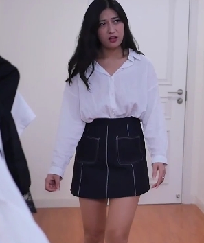 精东影业-JDMY015密友闺蜜第十五集