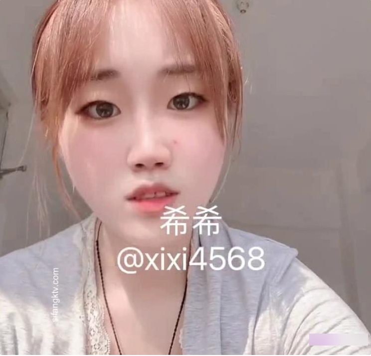 Twitter新晋超嫩在校大学生《希希xixi》微密圈资源