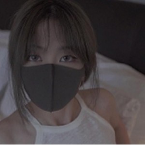 极品神仙级美女模特（HongKongDoll玩偶姐姐）私信小短片油光光play