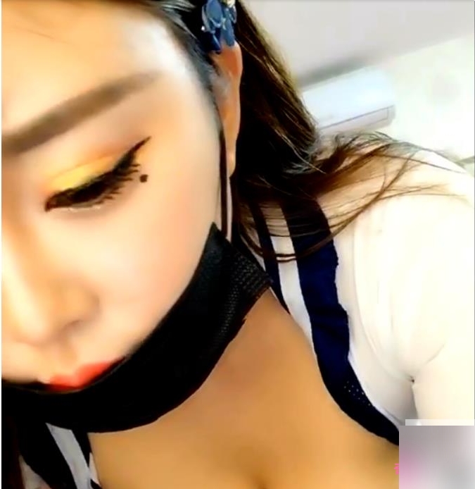 极品豪华规模女神直播，让你沉浸在白嫩滑的美女世界！