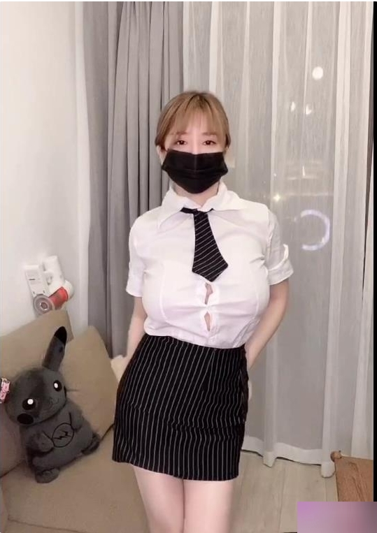 周大萌13部性感网红抖音商品