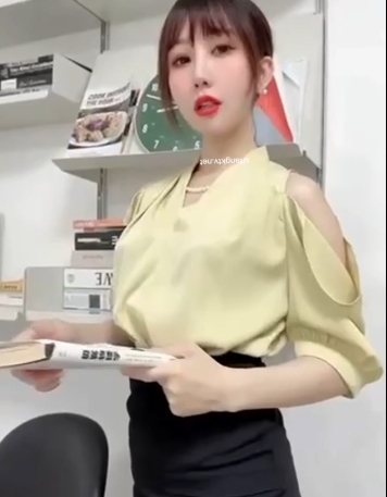 搬运双人撕袜爱抚自摸视频1V147MB百度盘