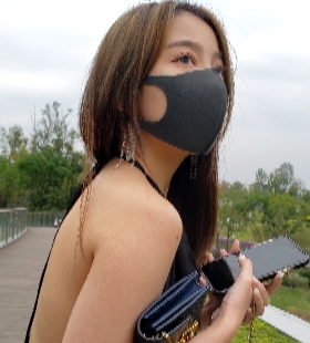 高叉超短包臀裙