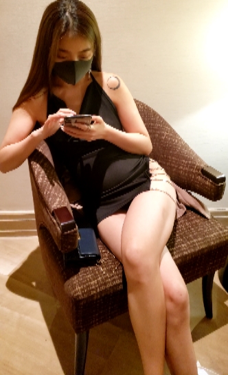 高叉超短包臀裙