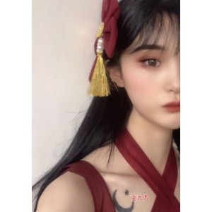 「月亮上的小女孩」的私房图片和视频，仅需309P，20V，享受285M的高清画质，立即登录百度云付费畅享！