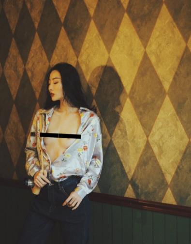 斗鱼超级人气高品质国模之光高冷学生妹国模高冷女神逗本逗鸭最新散播有尺度私拍合集