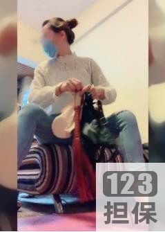 女总裁惩罚员工的霸道行为