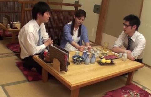 《魔镜号老资源[2V-3.5G]》-岛国绿帽丈夫挑战全球前十you+ma三人游