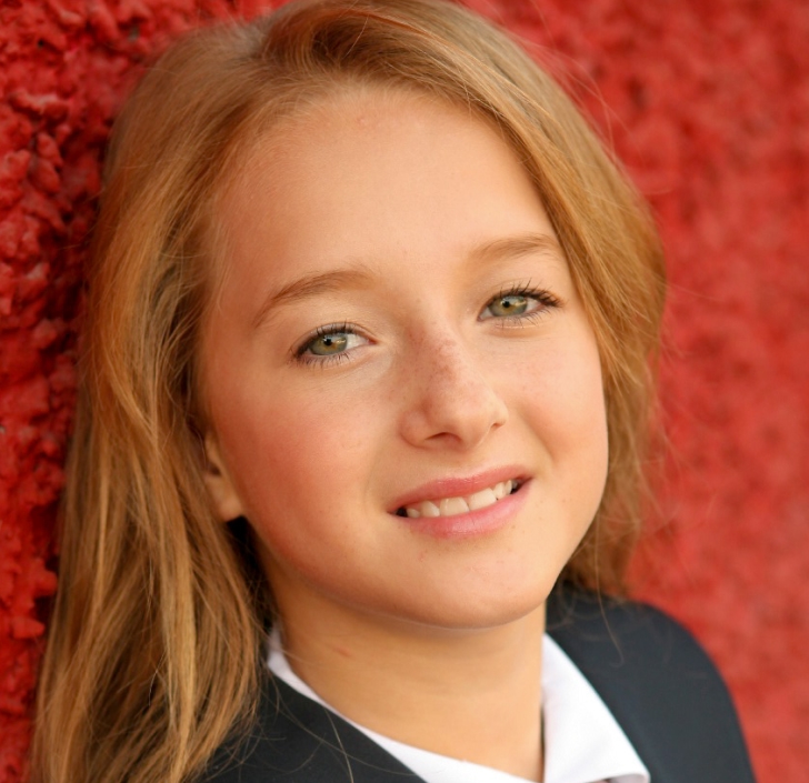 CandydollAnitaD可爱妹子合集，9套正经作品+9个视频