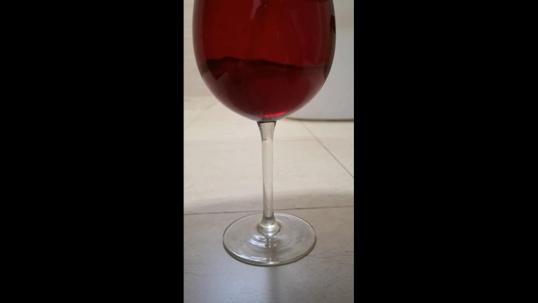 傲柔女王S赏赐M圣水暴力踢吐高能表演15分钟MP4