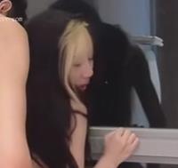 精神小鲜肉疯狂互动，小女友同台美颜三连