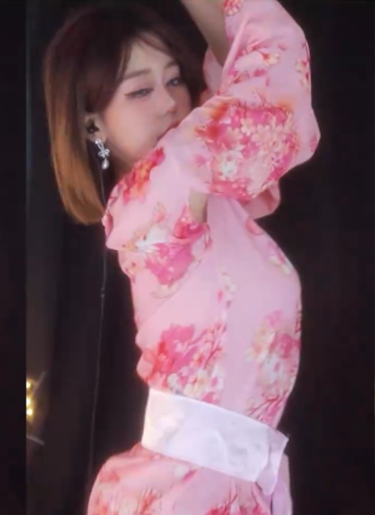 网易CC胡椒4月热舞小合集，20V+1.8G，百度盘链接30天有效