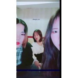 00后姐妹花自拍视频：亲密默契，时长两小时！