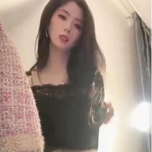 高价定制主播鱼鱼不甜：16个自娱自乐视频，网红抖音金主