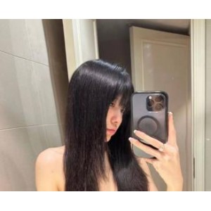 杭外小姐姐三人游自拍视频C身材观看