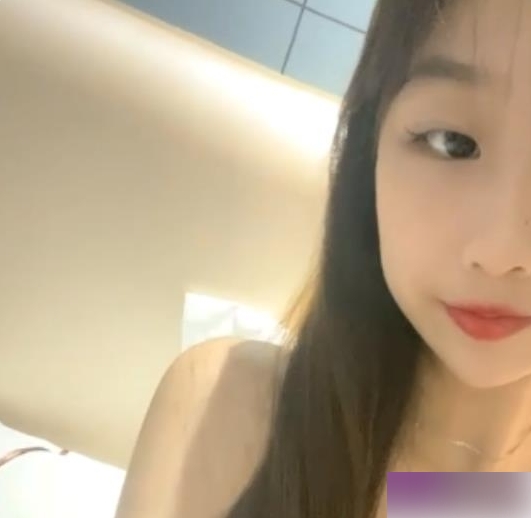 新晋网红女主播李溪妍6月份自拍作品小合集，8个视频，3.28G