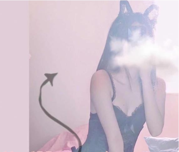 揭开神秘面纱,感受清纯女神KilledHypocrisy的独特魅力。