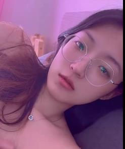 眼镜妹魅力无限，视频图集精选