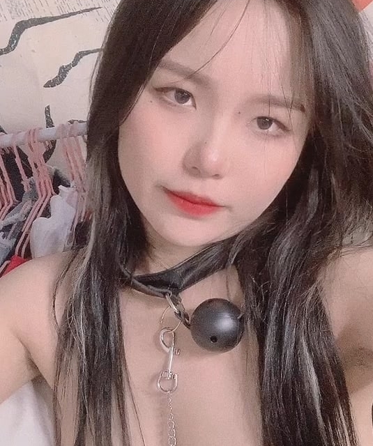 周周乖崽定制私拍视频2.27g，收藏珍贵