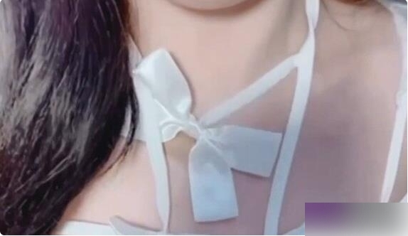 P站网红白色套装作品