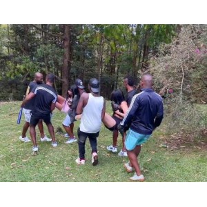 自由国最新发布的黑鬼互动-IsabellaUzcategui合集1，9集7.4G超长视频