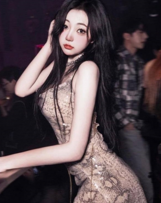 《文森特：自行打包》-优质女神的银婊风格视频