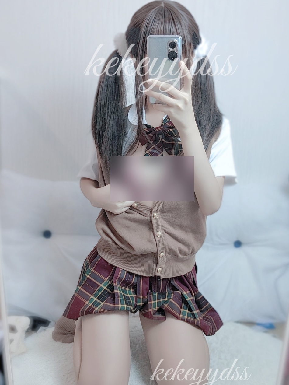 推特妹子美少女可可yyds合集：清新可爱，21VNP+3000百度盘