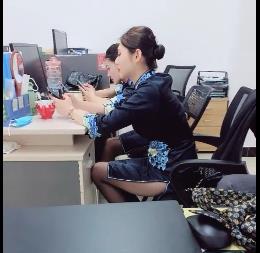 佛山院子售楼部经理合集：探秘售楼部工作日常（15V-10G）