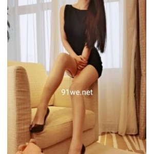 虎牙土豪至爱美女初见美翻天稀缺浮力自拍合集