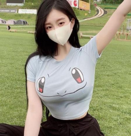 浮力主播憨憨不憨高定私拍24v-2.84g,金主土豪必看!