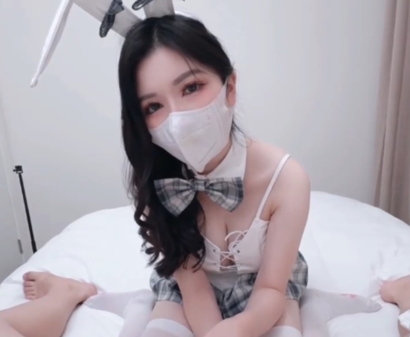 狐不妖优质尤物自拍合集5v+1.6g，口罩颜值身材剧情质量全都有