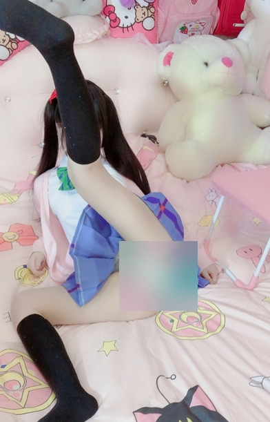 斗鱼蔡小熊定制全集精选：高清画质萌妹进入湿漉漉，20金币购买道具进入