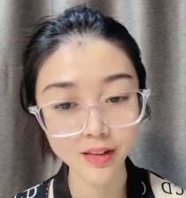 苗条美女御姐，气质眼镜加M腿，扒拉神秘处，脱衣舞特写