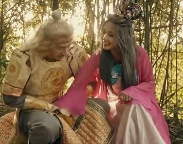 《西游记:古装版铁扇公主VS甜猴哥、牛魔王撞破500M,继续3V战斗》