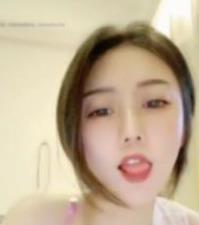 猪九妹神颜值直播合集：4.9G视频大小，上海妹子空降床上玩转玉兔沟壑