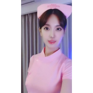 性感花椒当家花旦宁依纯热舞露背视频集