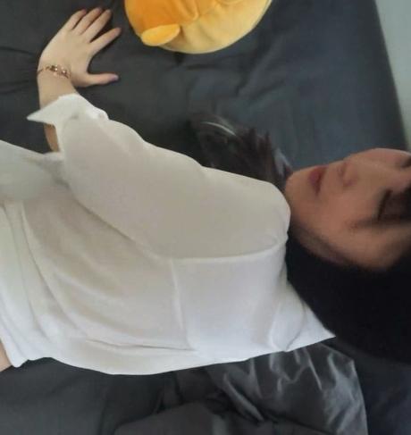 韩国金先生作品探花女主角露脸嬉戏背影