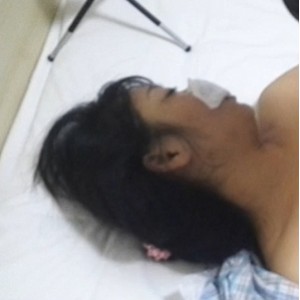 迷玩三人组露脸良家妻子超长时间互动视频全网首发，金钱情商攻破宾馆糖果无屏障