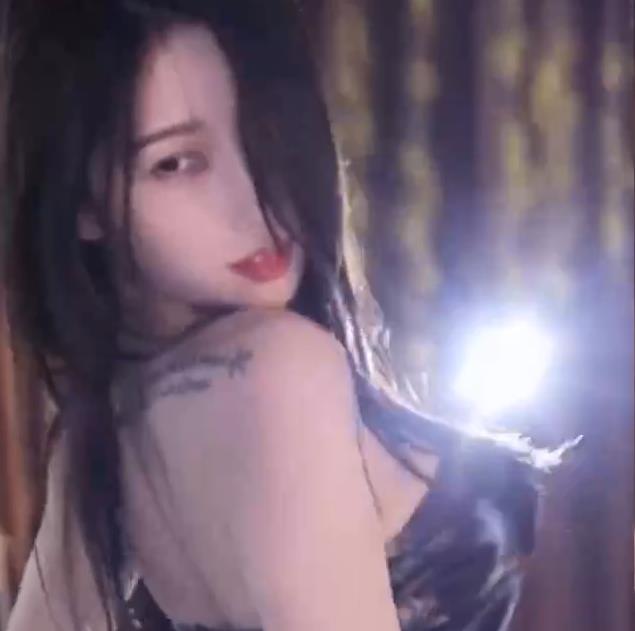 虎牙高颜值主播正恒韵子&林软软强强联合直播!28V,4G资源,颜值正义舞蹈互动完美表演