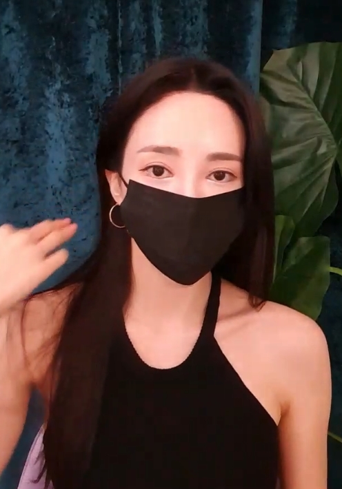 韩国女主播ekwnddl热舞视频225个，收藏量爆表