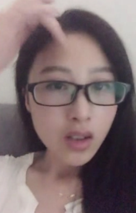 骚气眼镜主播夜夜：波多野结衣形象视频8.3G，收藏46，23V点击量惊人