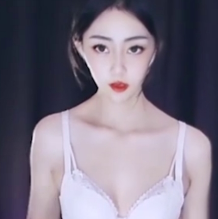 CC星也：万元定制，9v1.7g，百度ED2K热议