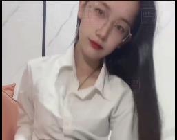 胡椒籽最新露脸自W资源[78V-7.1G]：汉服JK婚纱女仆水手服道具坐桩图集795张