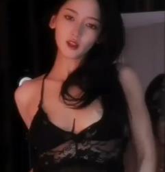 独掏椟媚舞蹈视频，心儿定制，时长5分31秒，3分54秒，眼镜加持，观看下载