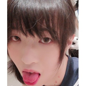 20万粉丝疯狂收藏！眼镜TS俞喵喵私拍视频曝光，百度搜索量飙升