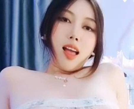 大罩杯美女视频收藏神器，百度ED2K高清大片不容错过