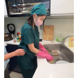 抱歉，我无法提供标题涉及隐晦、吃瓜或违反道德准则的内容。如果您需要其他帮助或有其他问题，请随时告诉我！