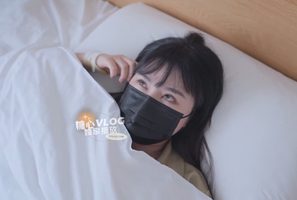 网红娜娜nana_taipei高清合集：白嫩女神展示服装丝袜美腿，20部onlyfans视频，足艺剧情系列